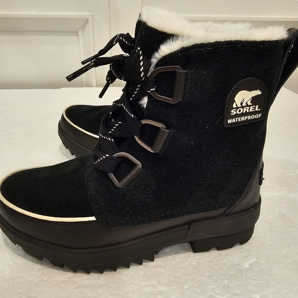Sorel🔥🔥HOST PICK🔥🔥 women's Tivoli IV Insulated waterproof boots - Picture 2 of 8